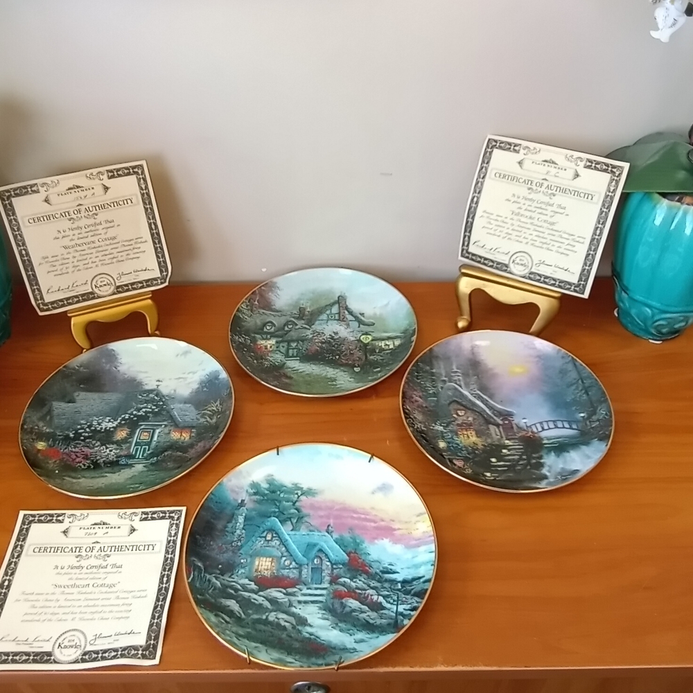 Thomas Kinkade Vintage Decorative Plate Set